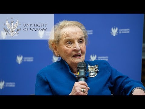 prof. Madeleine Albright: Warszawa podąża szlakiem Budapesztu