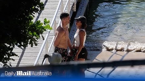 Mary Fowler and Nathan Cleary enjoy a romantic beach day