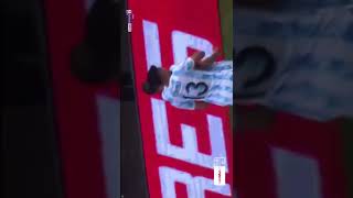 Argentina vs Uruguay first goa by G. Rodriguez assist by Leo Messi