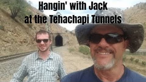 An Eastbound BNSF at Tunnels 16 and 17