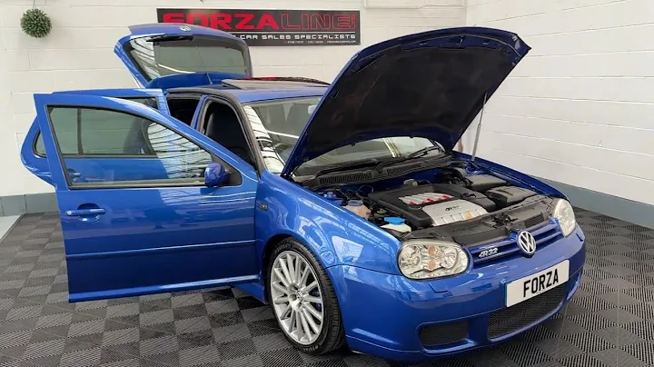 RARE 5DR VW GOLF R32 WITH SUNROOF, LOW MILES, IMMACULATE, ALCANTARA HEADLINING, SCORPION EXHAUST