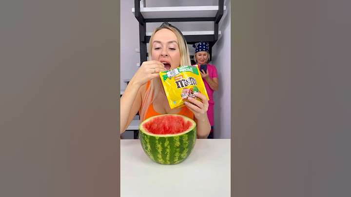 She hid M&M'S inside a watermelon 🍉😂 #shorts by Leisi Crazy