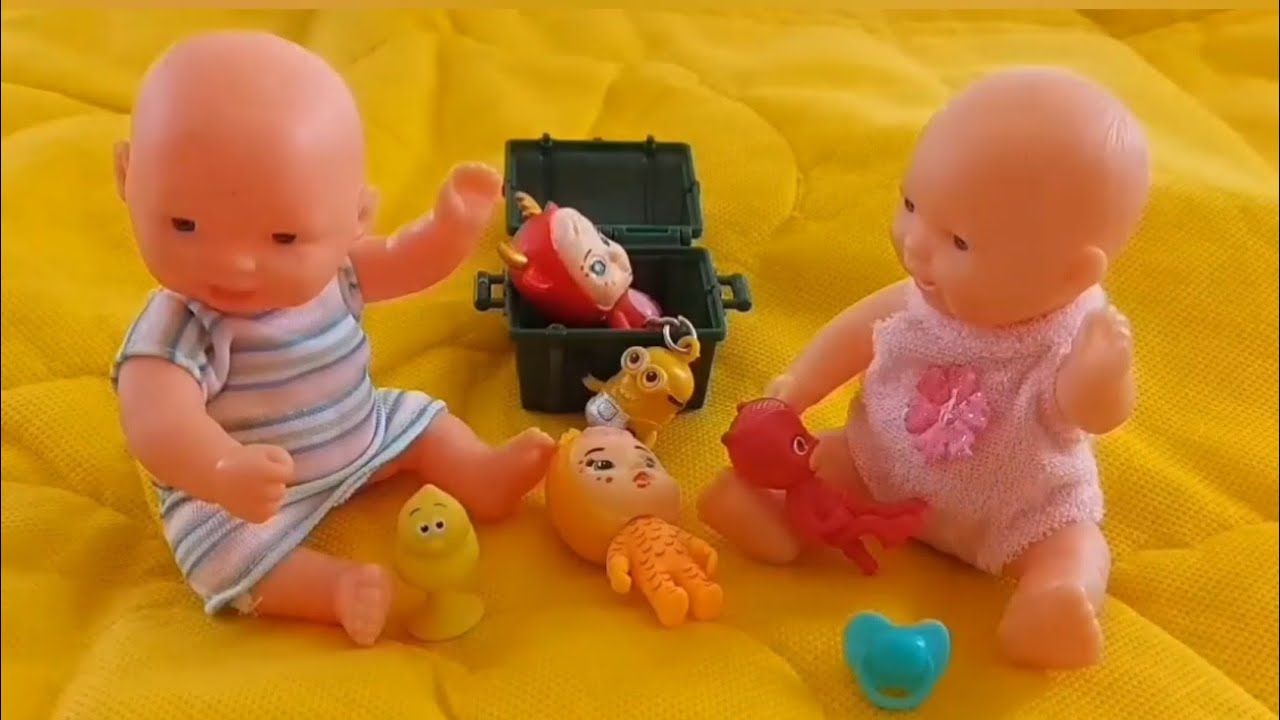 Τα μωράκια παίζουν,κάνουν μπάνιο, τρώνε,κάνουν νάνι/Βίντεο για μικρά παιδιά