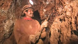 Rescue and Sacrifice: Andrés and the Miners of Bolivia in Silicosis Disease screenshot 4