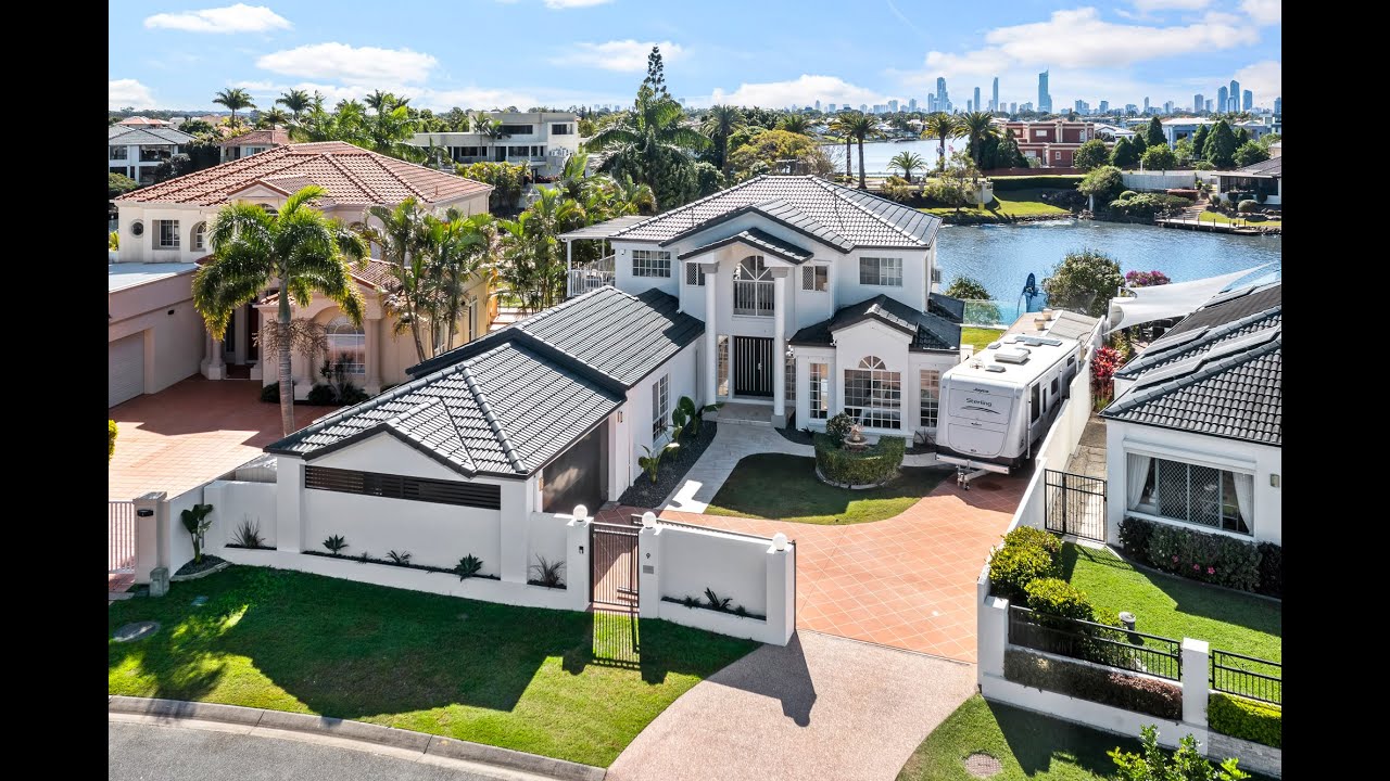 9 Staysail Crescent,  Clear Island Waters