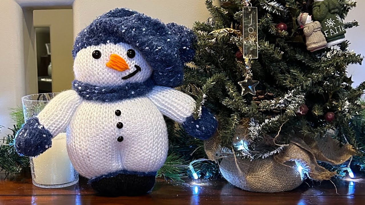 Chubby Pals Snowman with Beanie, Mitts, Scarf and Boot Cuffs / 48