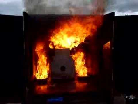 Combined pool- and spray fire