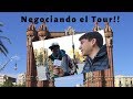 Turisteando: Negociando en el Arco Del Triunfo de Barcelona!