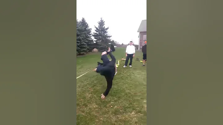 Paul Knight Slacklining