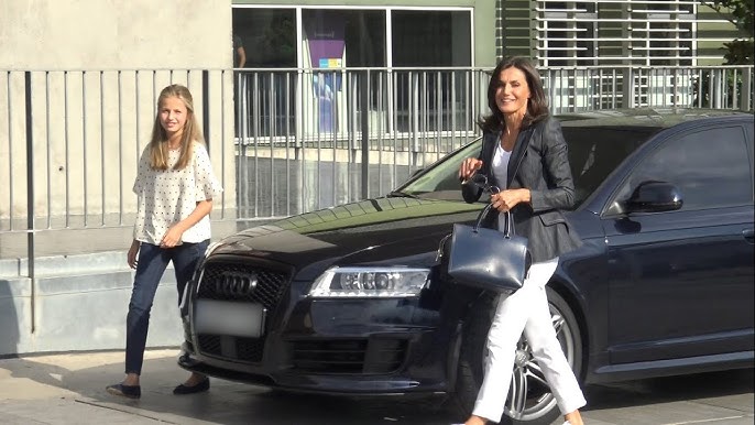 La Reina Letizia y la princesa Leonor visitan al Rey Juan Carlos - YouTube