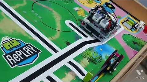 FLL Line follow program in ev3 classroom