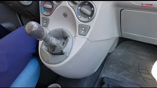 Come sostituire la cuffia in pelle del cambio marce Fiat Panda 2003/2012 Come sostituire la cuffia in pelle del cambio marce Fiat Panda 2003/2012