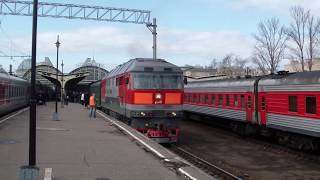 ТЭП70-262 с поездом Санкт-Петербург - Кишинёв