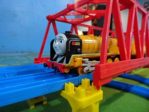 the-biggest-tomy-tomica-engine-explores-island-of-sodor