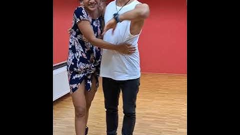 Bachata Fusion lesson demo | Lorenzo & Laili | Dansschool Wesseling Delft