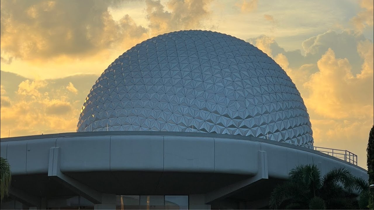 Epcot live! rides shows luminous and more! - YouTube