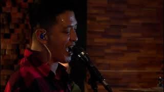 #3 JANGAN JANGAN BY DOT. [ LIVE COVER VERSION ]. EZA YAYANG & ACCIDENTAL BROTHERS  BAND.