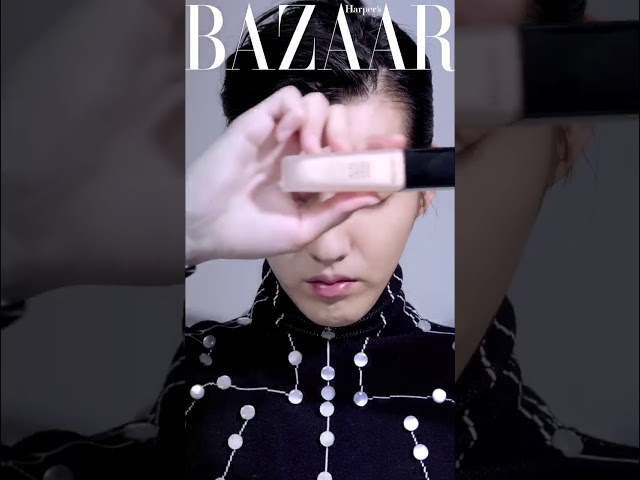 200610  KrisWu Harper’s BAZAAR Magazine Weibo Update 1/2 class=