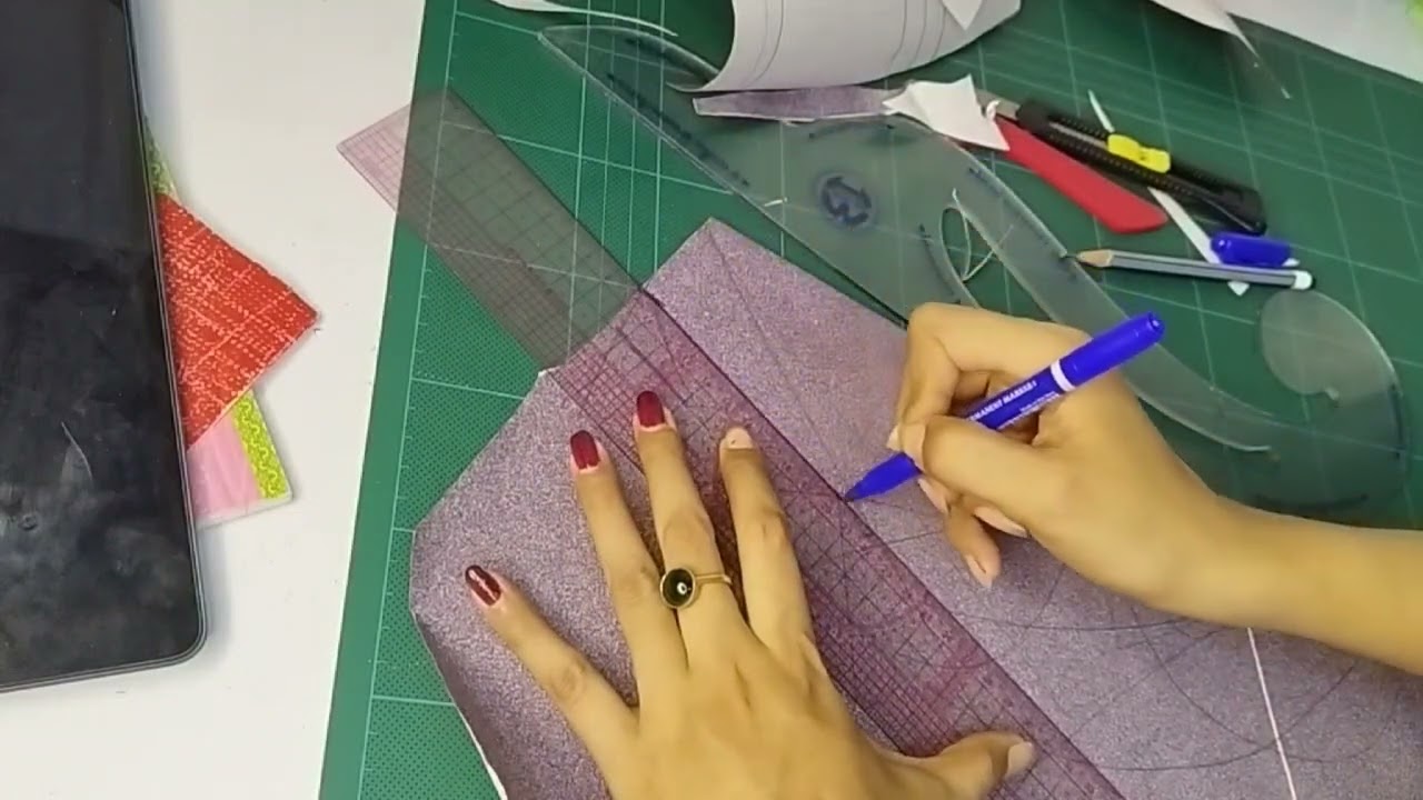 ကော်လံတု/ ရင်ဖုံး /စဆုံး