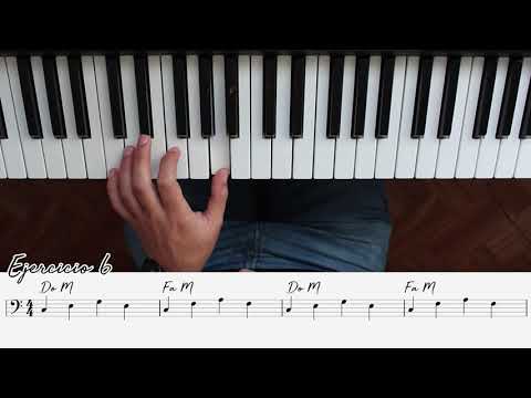 Como tocar el acorde Fa Mayor con la Mano Izquierda. Combinar con otros acordes. Curso de Piano 20