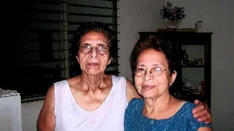 Mi mama, MERCEDES, Y MI TIA  AMALIA