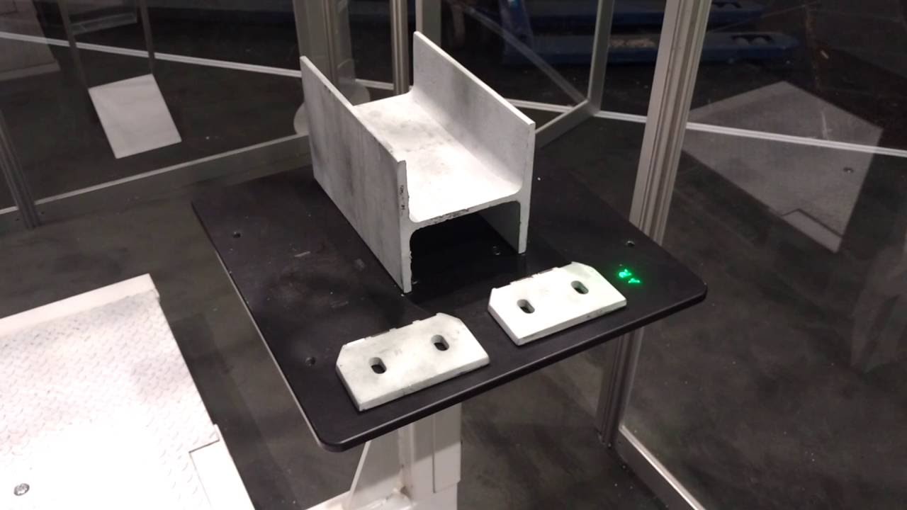 CLARiSSA laser projection mapping - YouTube