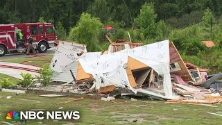 One dead and homes destroyed in Kentucky tornado