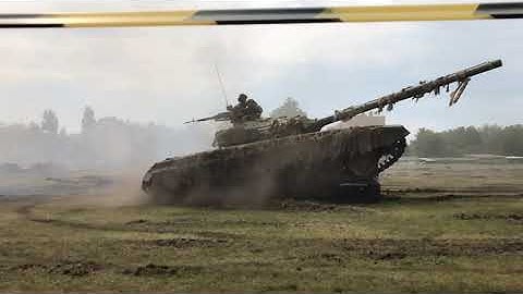 Four T-72 tanks crush a car (in slow-motion)