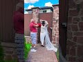 Zabawa w Chowanego: Jak Panna Młoda Uciekła z Sali! 😂💍