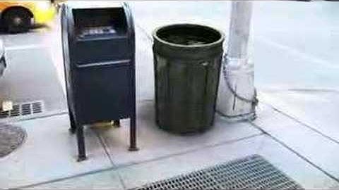 Lighting,Compositing,Texturing,Modeling(Trash Can)