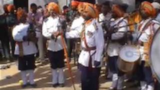 Baba deep singh khalsa pipe band a very smart looking bagpipe and drum
performs at the annual mela (country fair) in village jarg, punjab,
india, 2005. ...