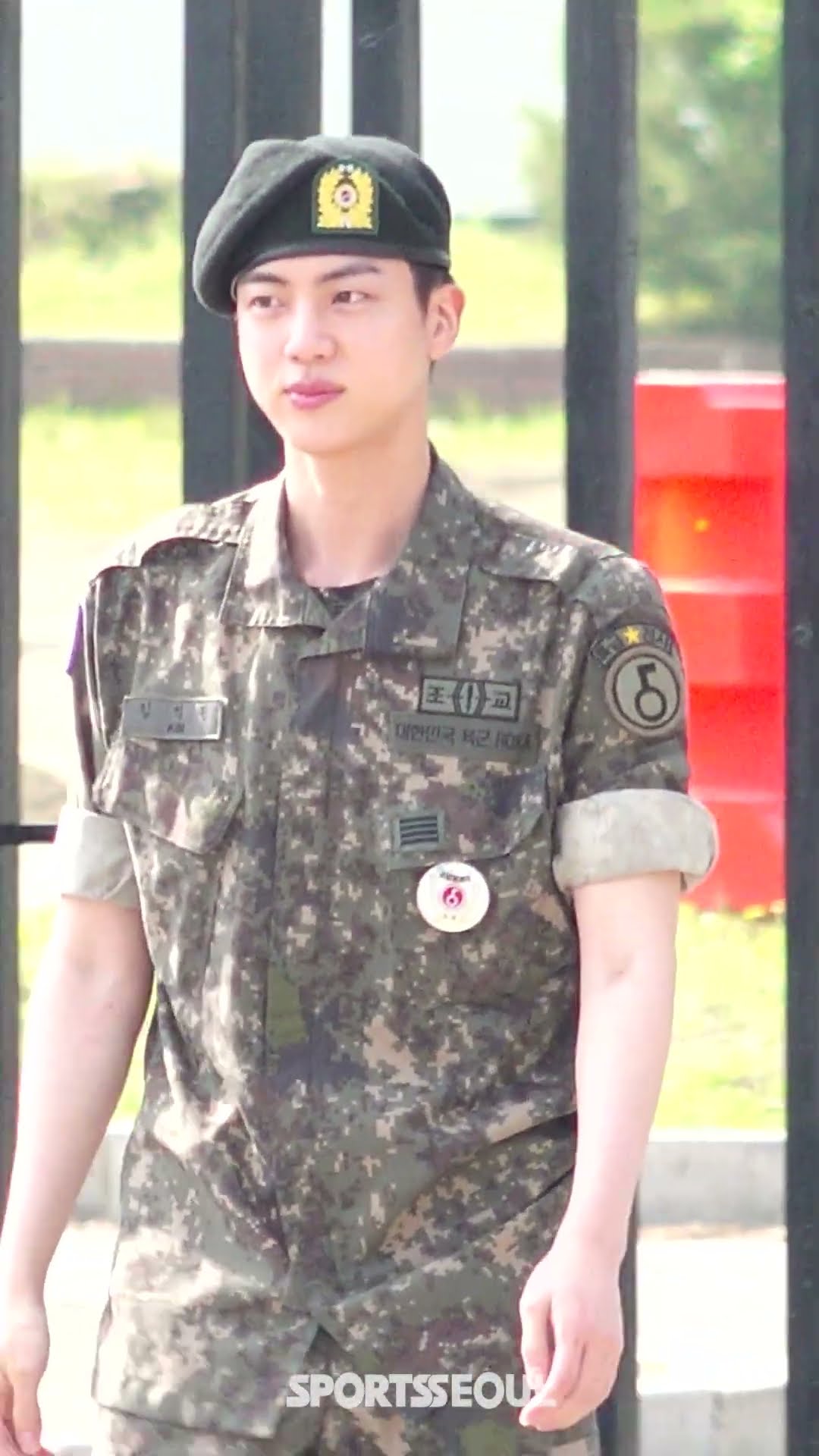 늠름한 석진이! 방탄소년단 진(BTS JIN) 전역 신고합니다!