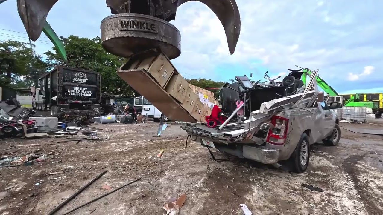 saturday gone wild recyccling in miami