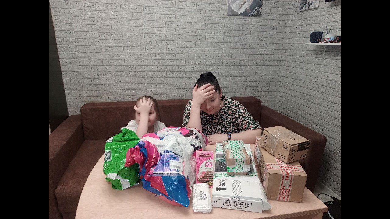 Открываем шесть сюрприз боксов с авито