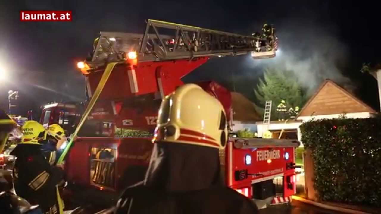 Brand eines Garagengebäudes in Marchtrenk rasch unter Kontrolle gebracht