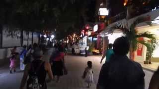 Caminata de 8 minutos, noche en Playa del Carmen (quinta avenida)