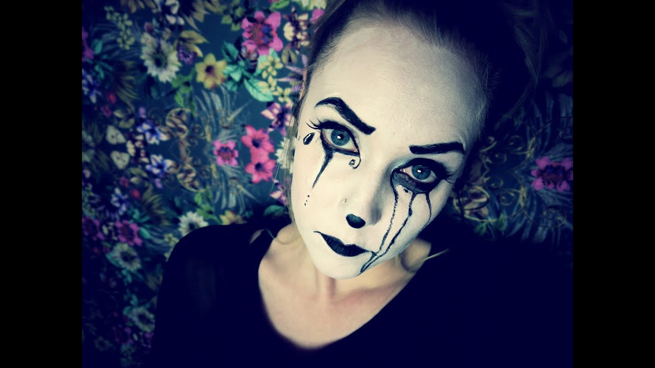 NEW INSTAGRAM HANDLE - @myalteregoandiVery easy Pierrot clown tutorial. 