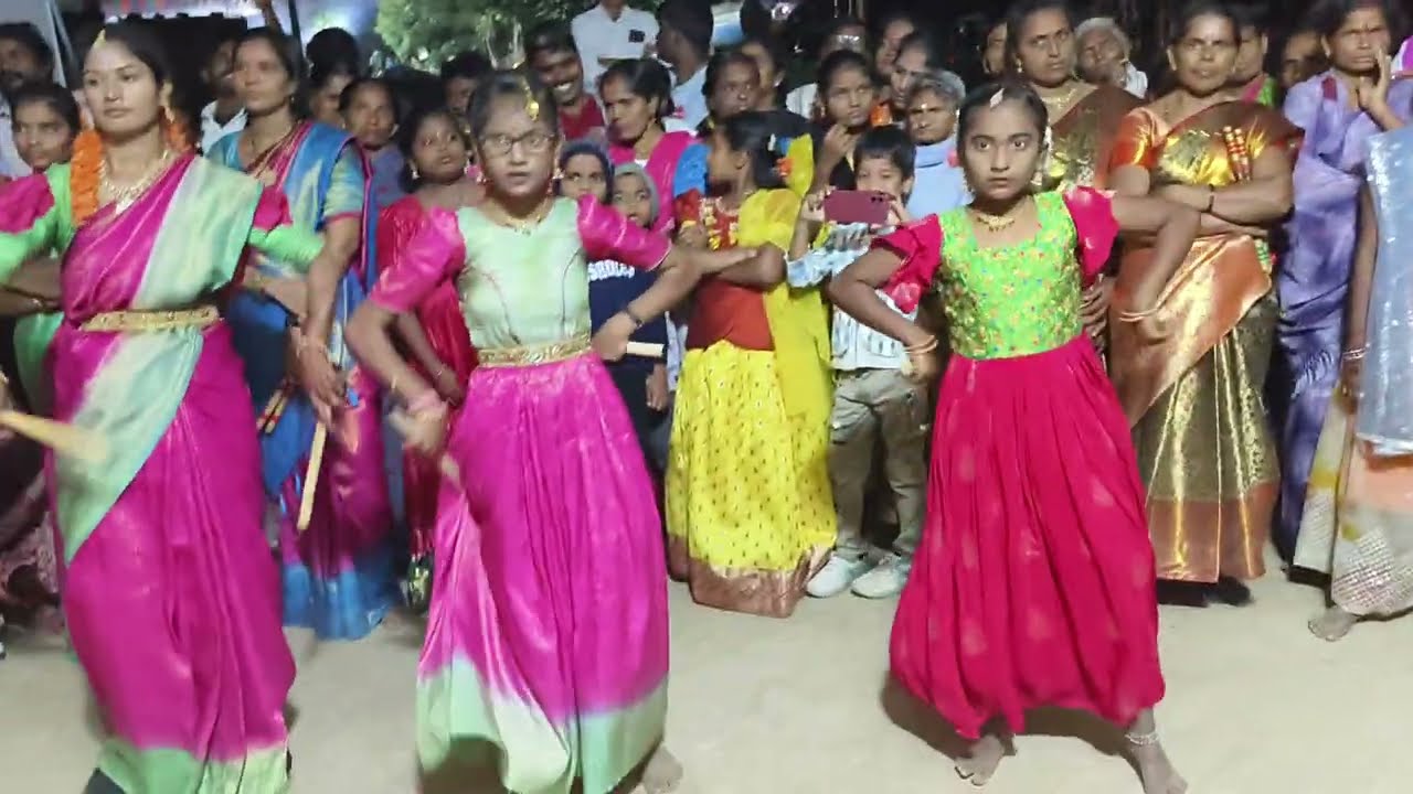 నరేష్ మైదుకూరు కోలాటం కొత్తపేట ప్రోగ్రాం 7702548955 