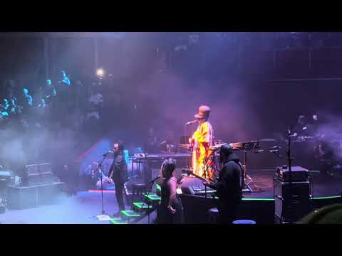 Erykah Badu – “Didn’t Cha Know” – Live at The Royal Albert Hall, London (2025)