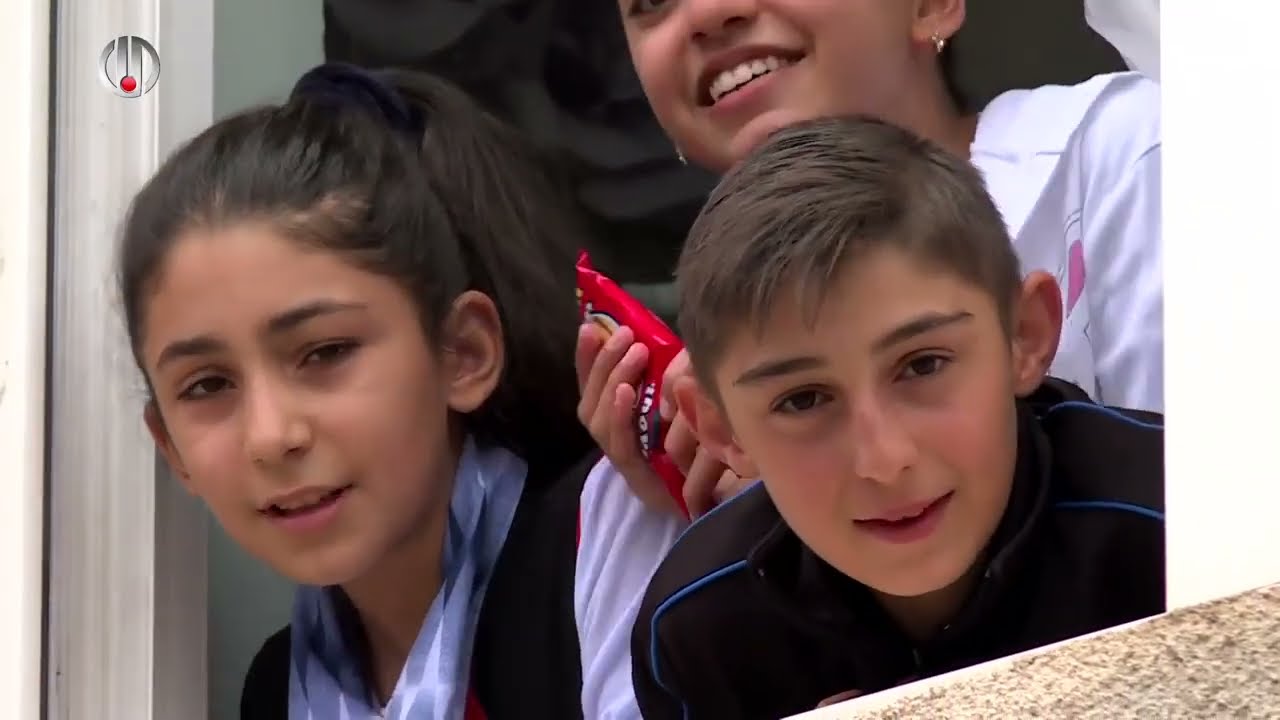 ՄԵՆՔ ԵՆՔ, ՄԵՐ ՍԱՐԵՐԸ    ՈՍԿԵՎԱԶ   MENQ ENQ, MER SARER@  VOSKEVAZ