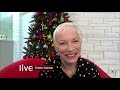 Capture de la vidéo Annie & Lola Lennox Interview - The One Show (Dec 2020)