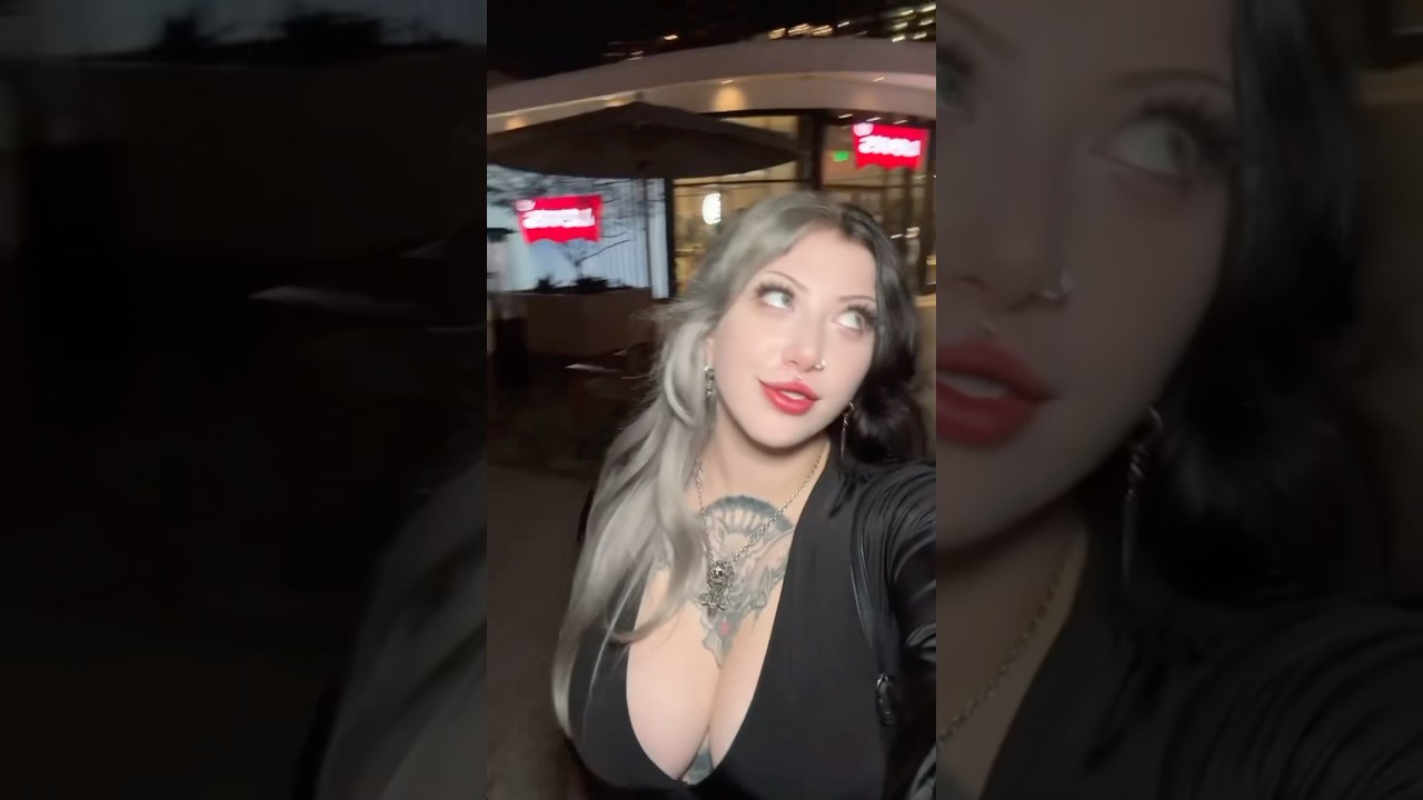 This trend is so silly I had to try 😂 I should bring back the Halloween pajamas for this one haha