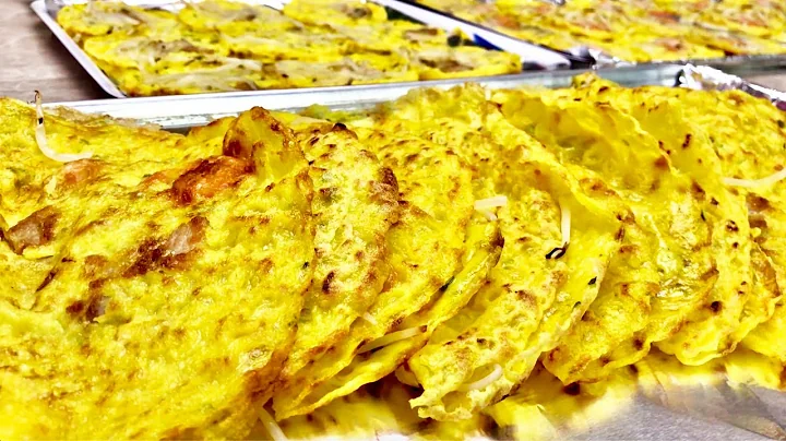 Sizzling Crepes | How To Make Crispy Vietnamese Pancakes 'Banh Xeo', Simple & Delicious!!!