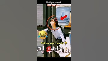 Lisa save from slip!!😅😱 #blackpink #ytshorts #fypシ゚ #viralshorts #shorts #yt #viral