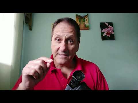 Vídeo: Como você remove a fita de uma Sony Handycam?