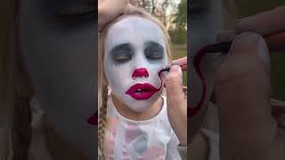 Pennywise Halloween Face Painting! #Facepainting #Halloween #Pennywise #Clown #Spookyseason #Shorts