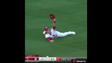 Harrison Bader AMAZING sliding catch. (I do not own this clip)