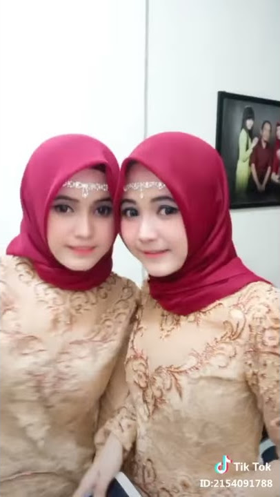 Tiktok indonesia popular si cantik kembar ( Adinda marwah Hajjani)