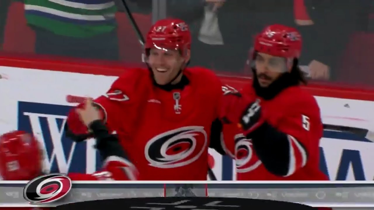 Ehlers complète son tour du chapeau face aux Panthers