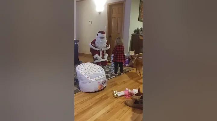 Ava meets Santa Clause 2022